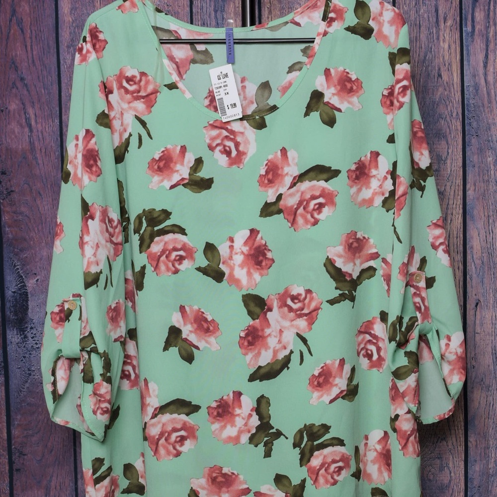 Fun floral mint green top, (NWT)